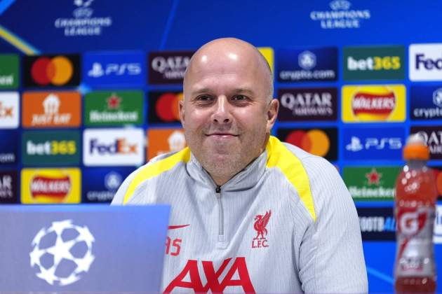 Arne Slot rueda de prensa Champions / Foto: Peter Byrne - DPA