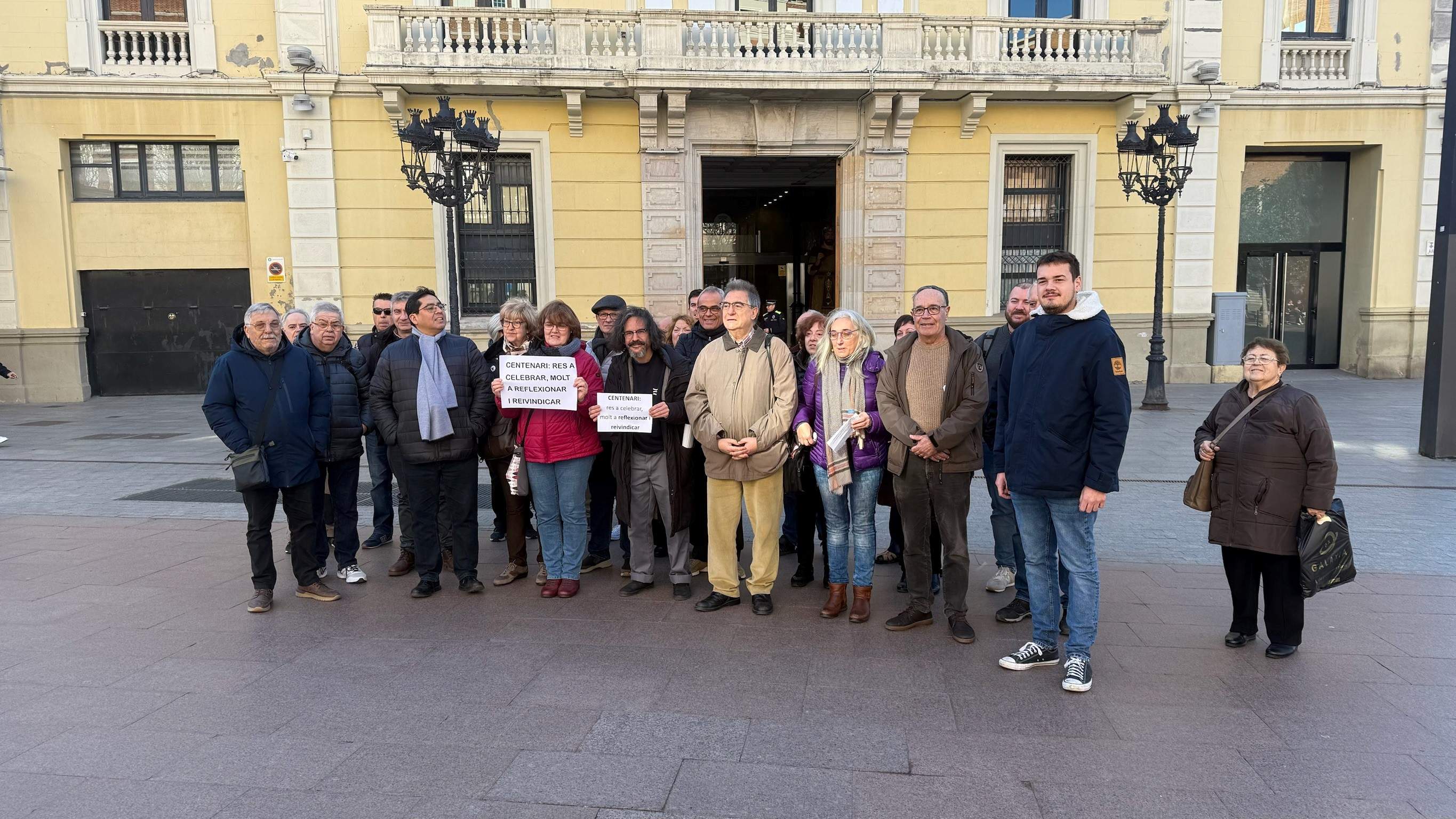 Rechazo ciudadano a celebrar "el anacrónico" centenario de L'Hospitalet de Llobregat