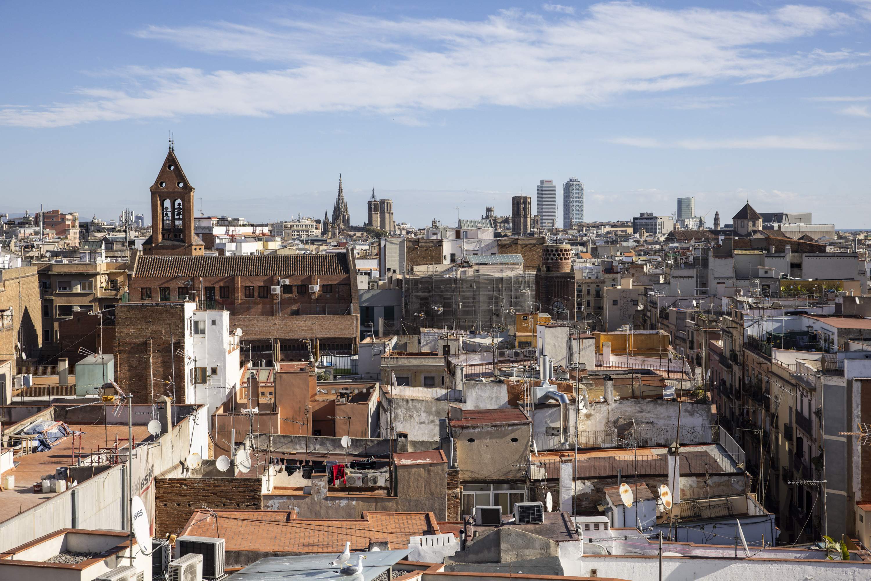 La crisi d'habitatge i la por de perdre ajuts disparen els empadronaments sense domicili fix a Barcelona