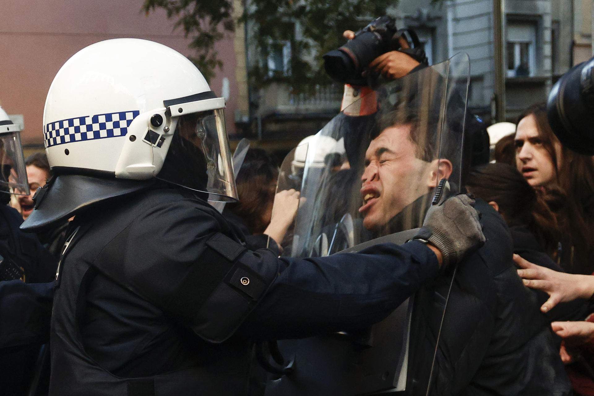 El desnonament de l'Antiga Massana, el desnonament de la Casa Orsola i més: la volta al món en 15 fotos