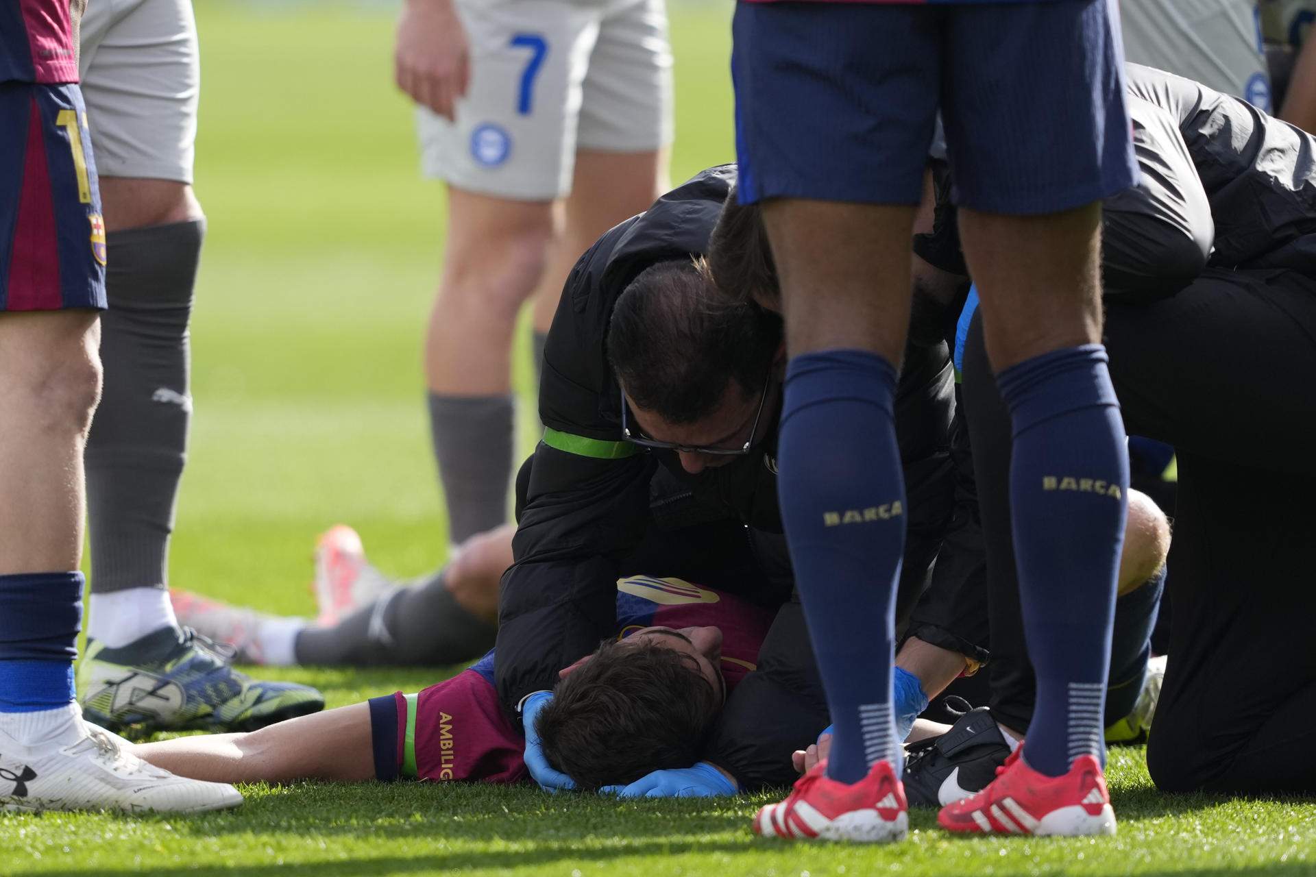 Lesión de Pablo Gavi: qué le pasa, qué lesión tiene y cuánto tiempo estará de baja con el Barça