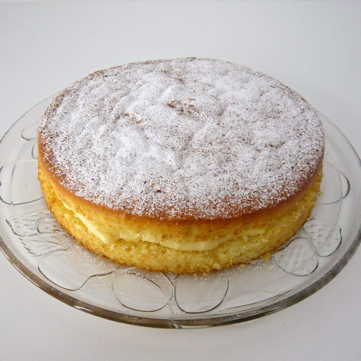 Esta es la tarta nube que no podrás dejar de comer (con solo dos ingredientes)