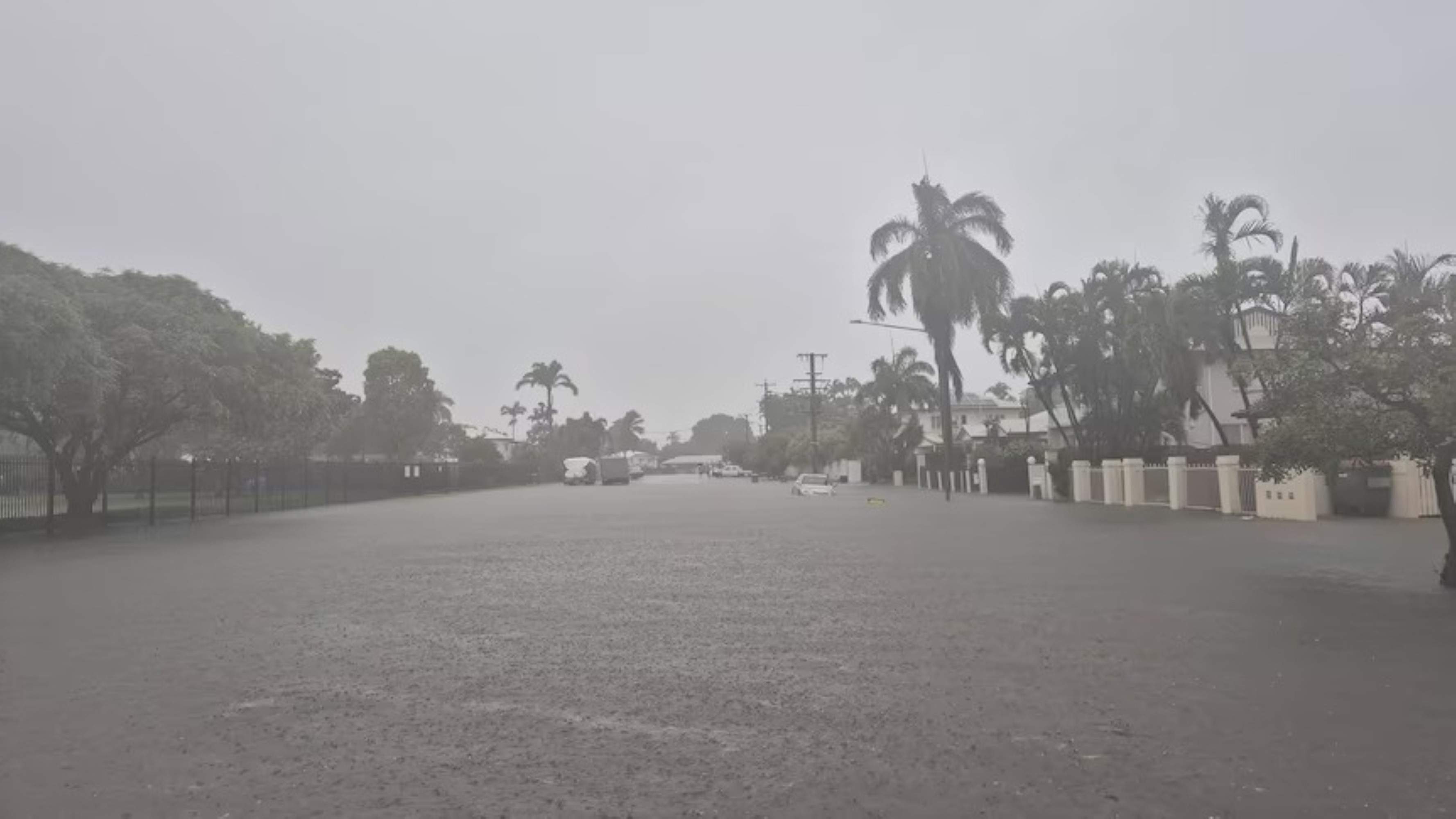 Inundacions històriques al nord d'Austràlia obliguen milers de persones a fugir de casa