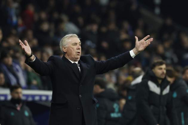 Carlo Ancelotti enfadado Real Madrid / Foto: EFE