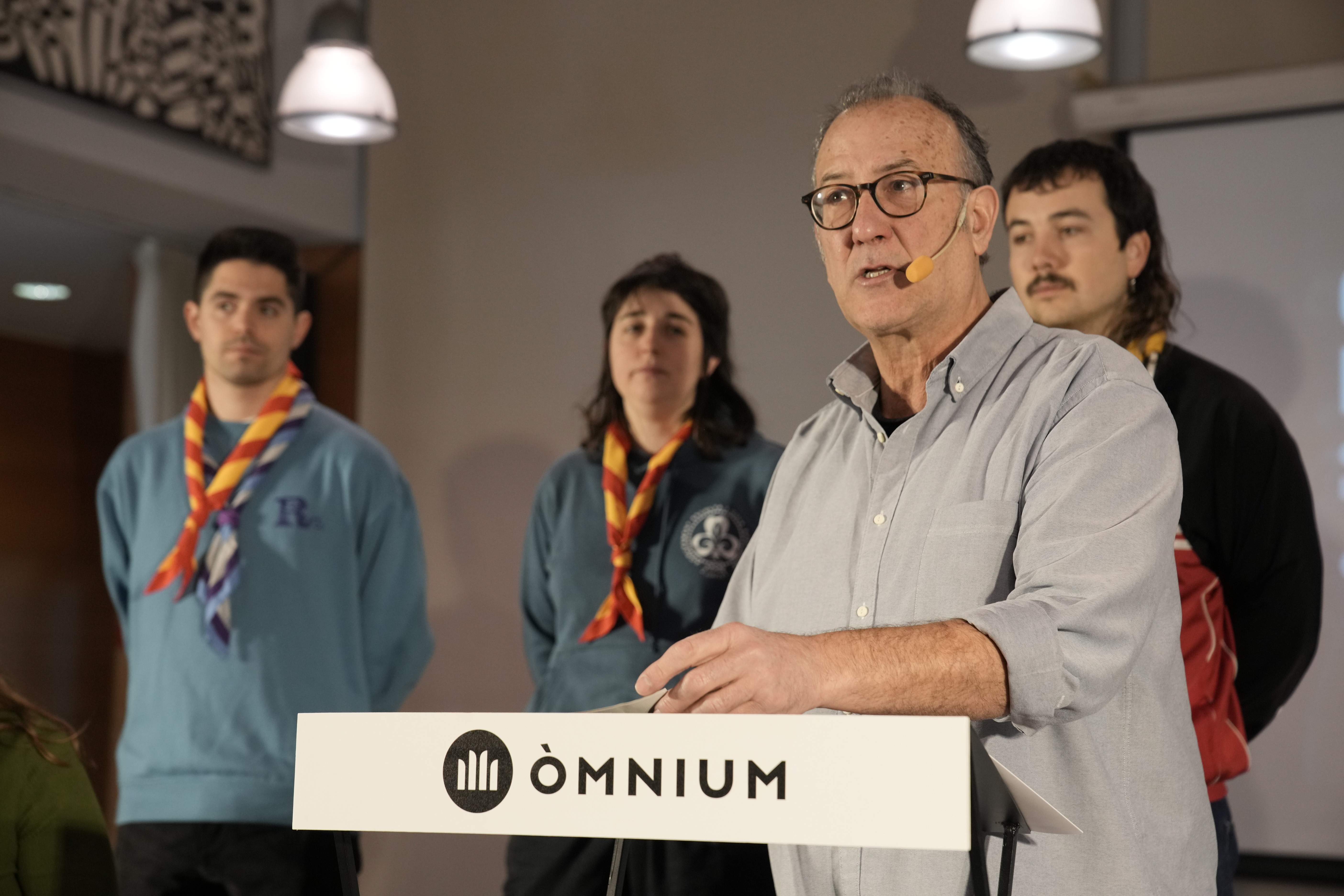 El pla d'acció d'Òmnium per a monitors per lluitar contra l'augment dels discursos d'odi entre joves