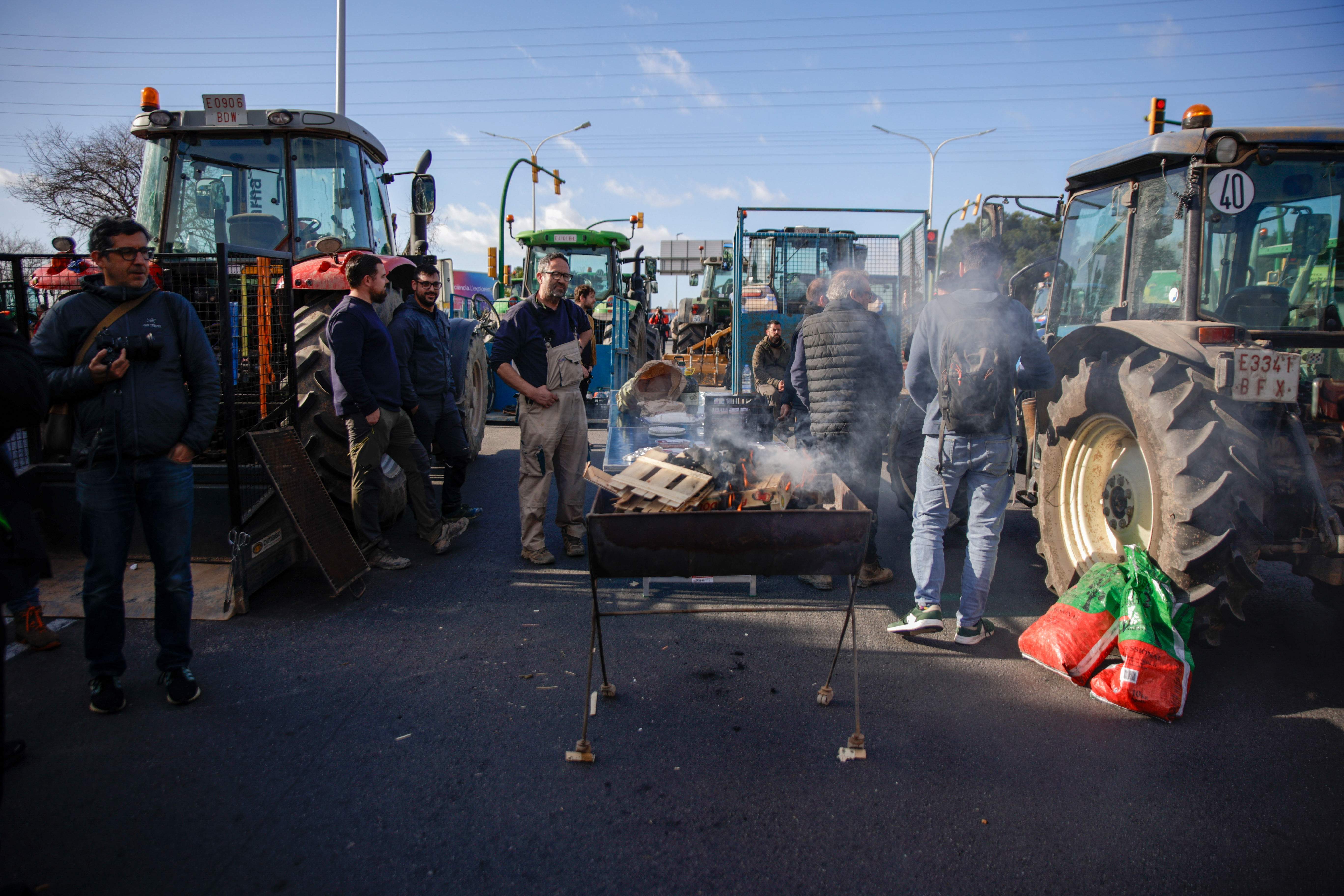 Interior pressiona els pagesos per evitar els talls de carretera de la Revolta Pagesa: on i quan seran?