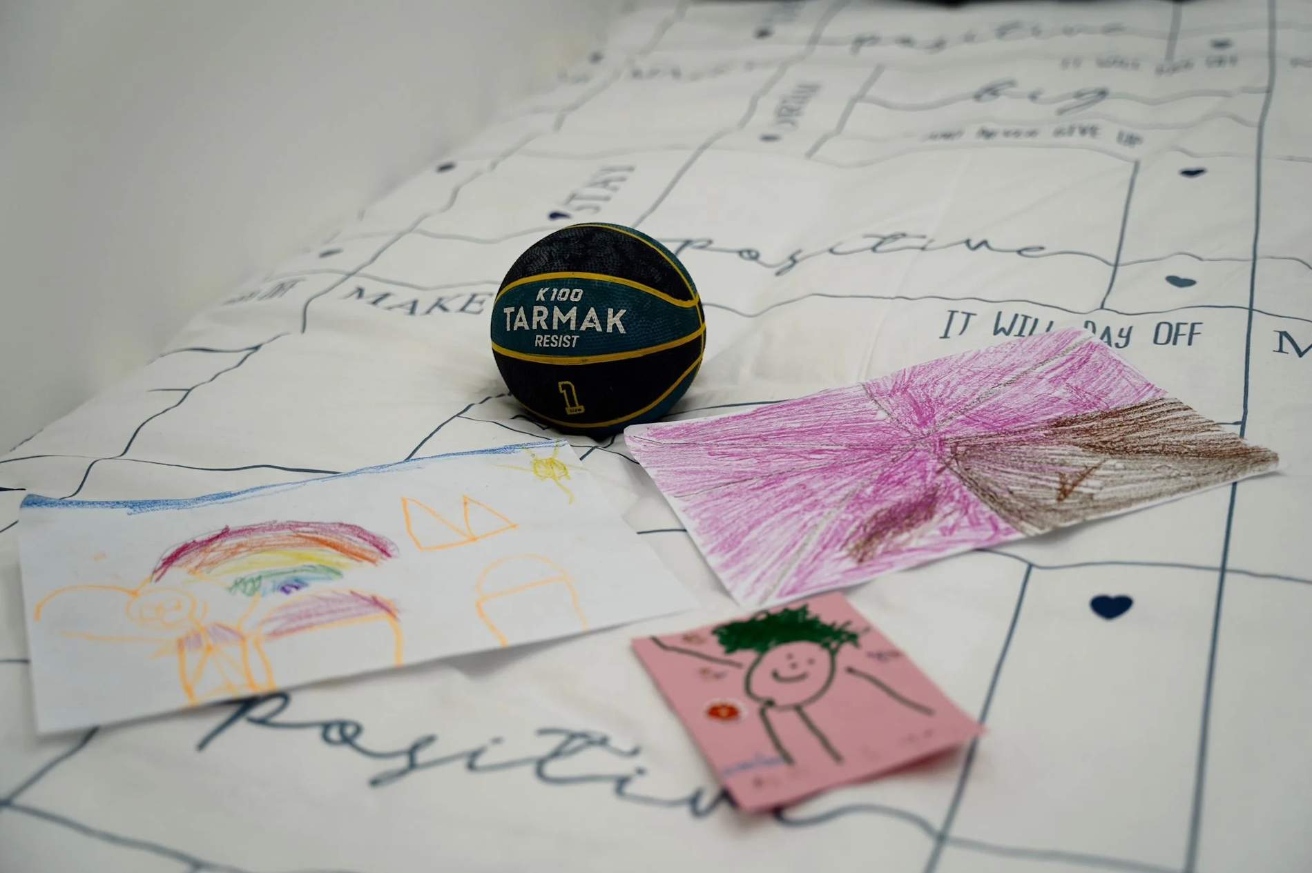 Dibuix d'Almog Levy, de 3 anys, pel seu pare Or Levy (FDI) Dibuix d'Almog Levy, de 3 anys, pel seu pare Or Levy (FDI)