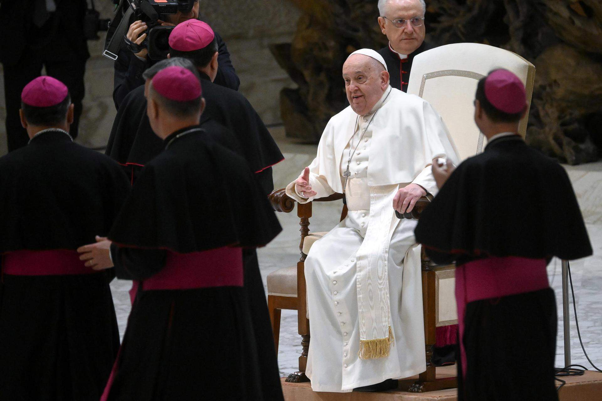 El papa Francesc no pot acabar la lectura de la seva homilia per "dificultats a la respiració"