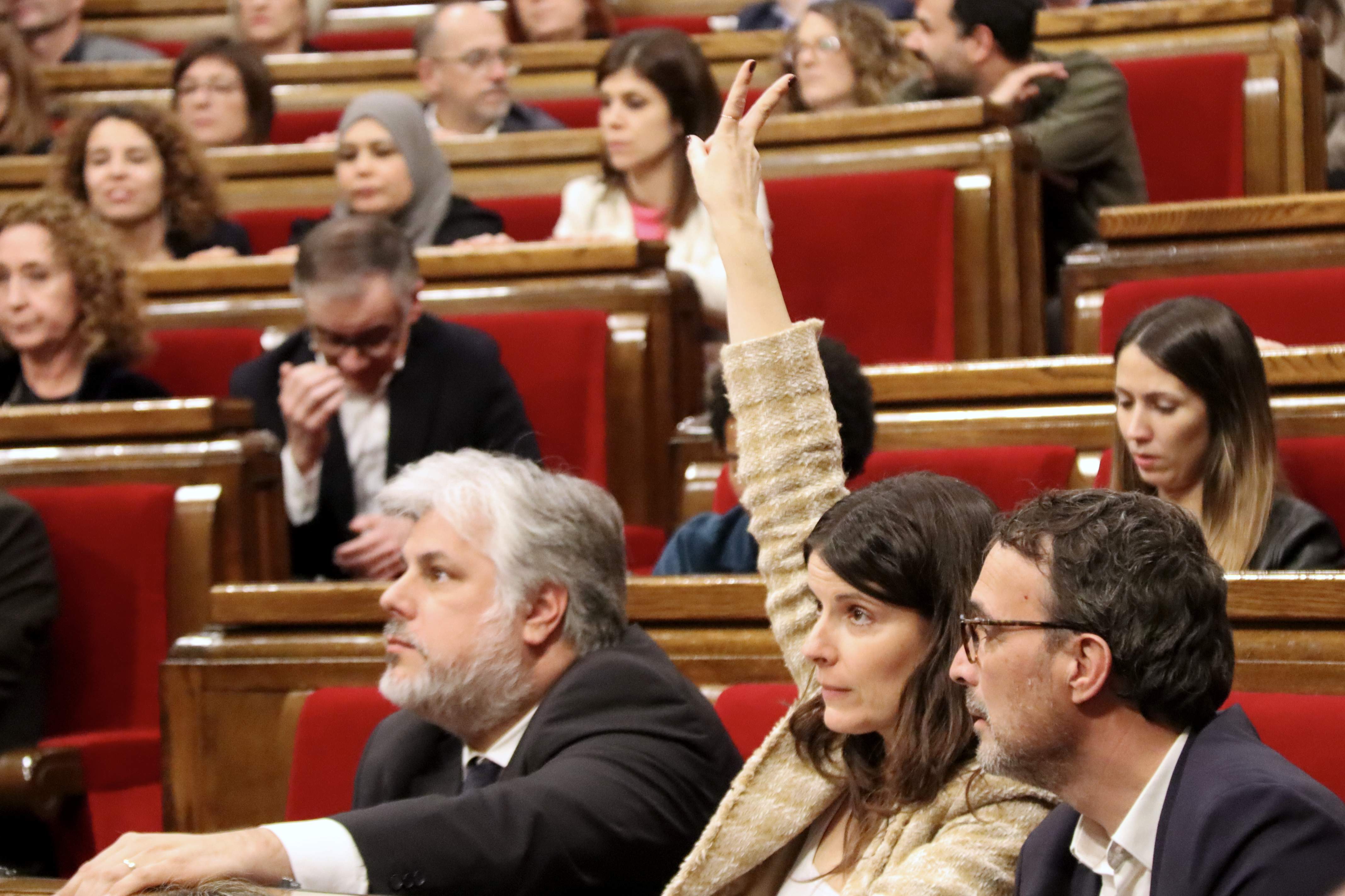 Junts proposa que les comunitats de veïns puguin demanar desnonaments de pisos ocupats