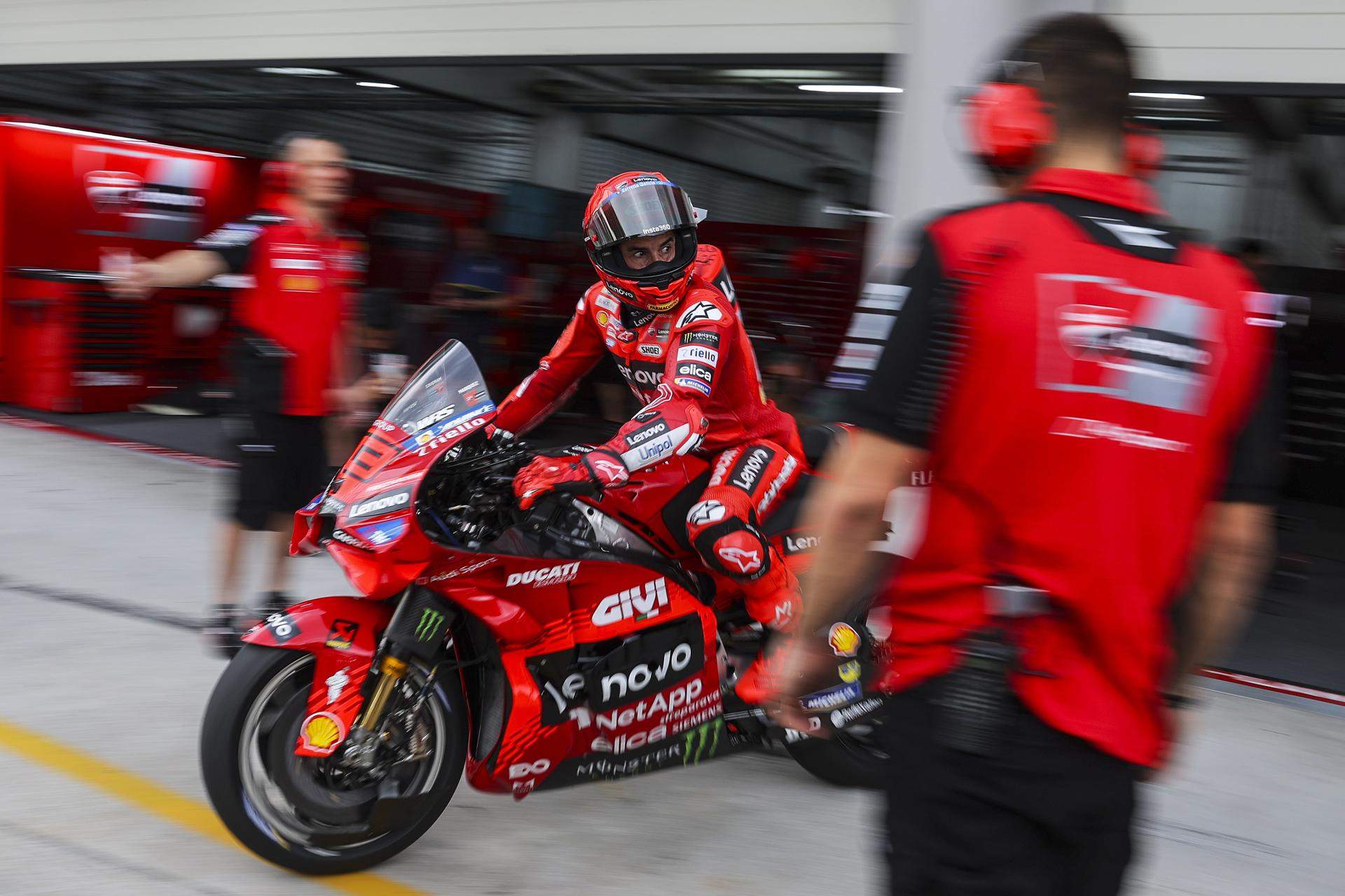 Marc Márquez vuelve a dar miedo de verdad e impresiona en los tests de Buriram