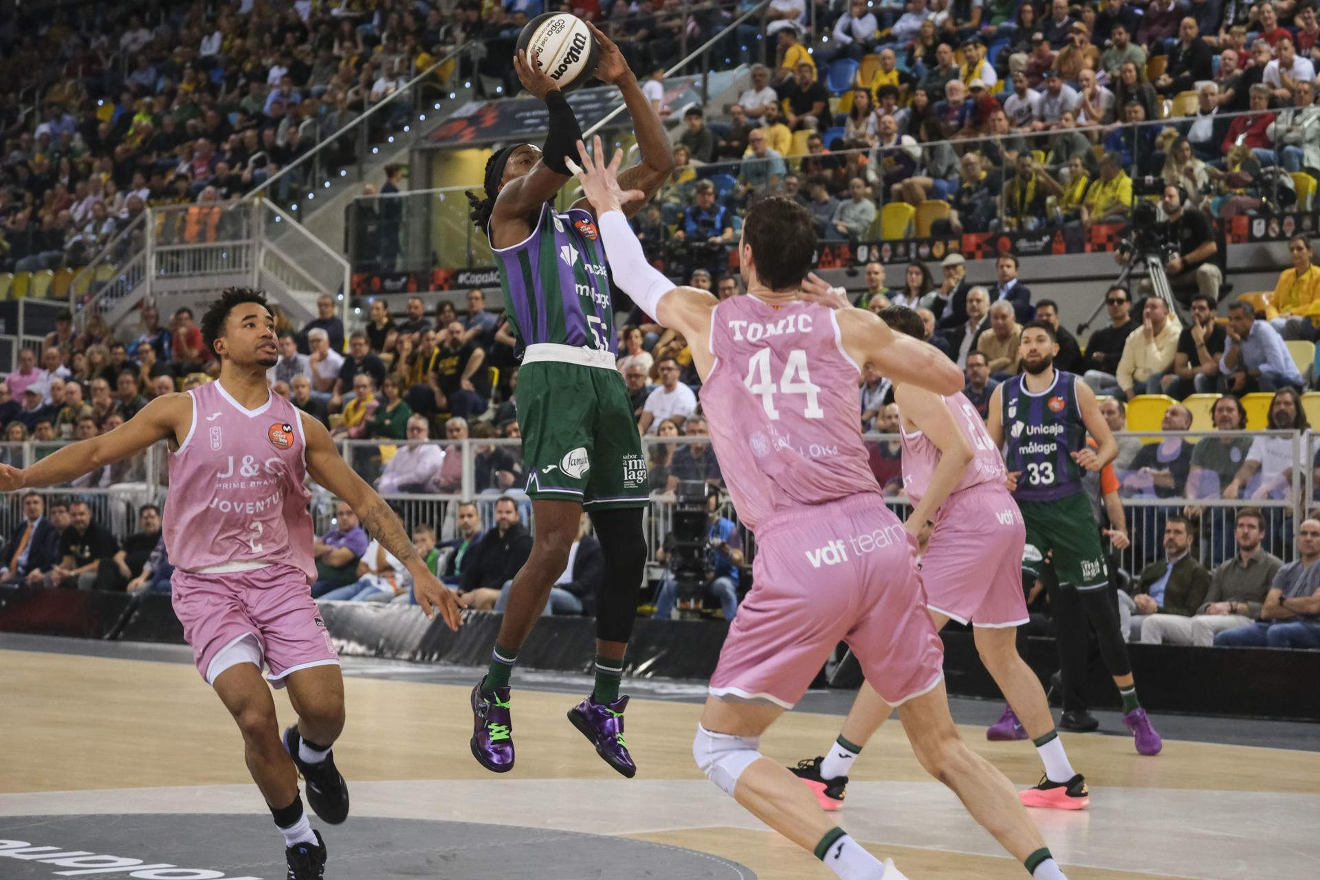 El Joventut Badalona s'acomiada del somni de la Copa davant un Unicaja molt poderós (100-83)