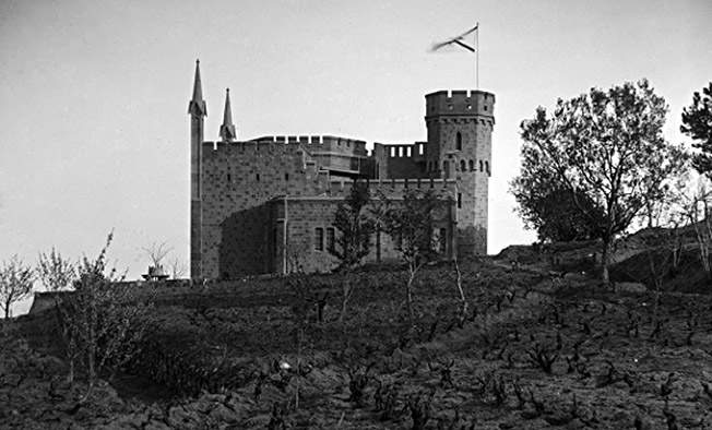 antic castell oreneta foto domini public