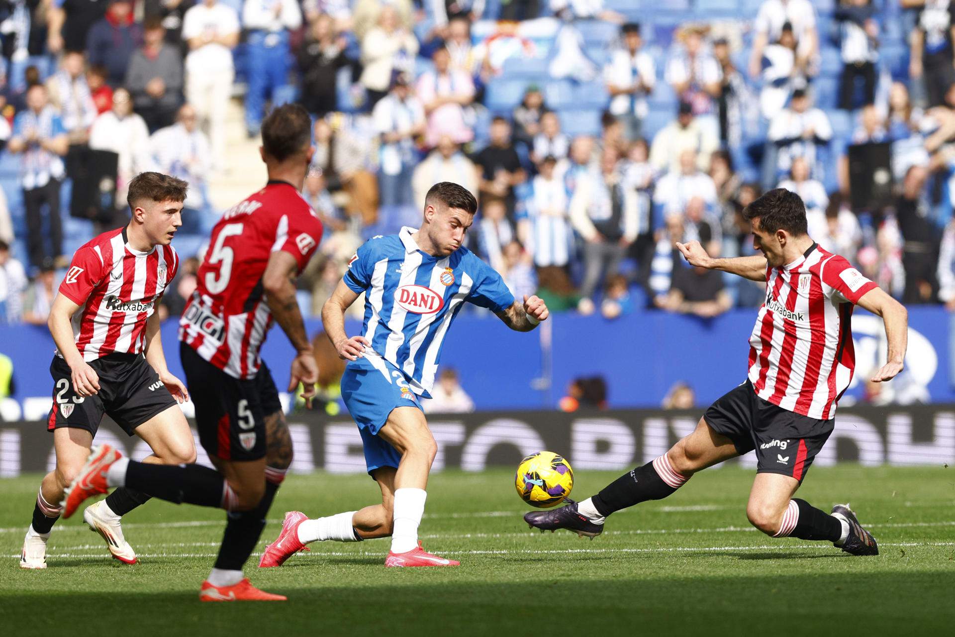 Empate agridulce contra el Athletic Club de un Espanyol que sigue fuerte en Cornellà (1-1)