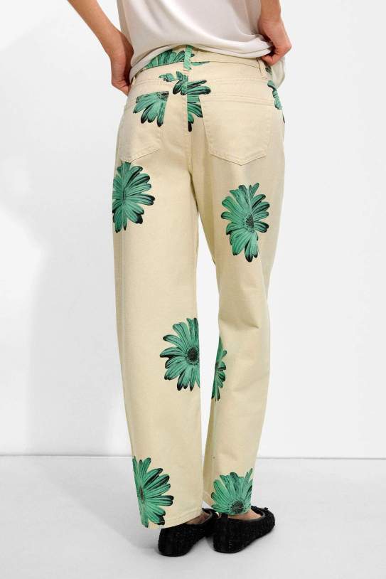 Pantalons texans|vaquers amb estampat floral1