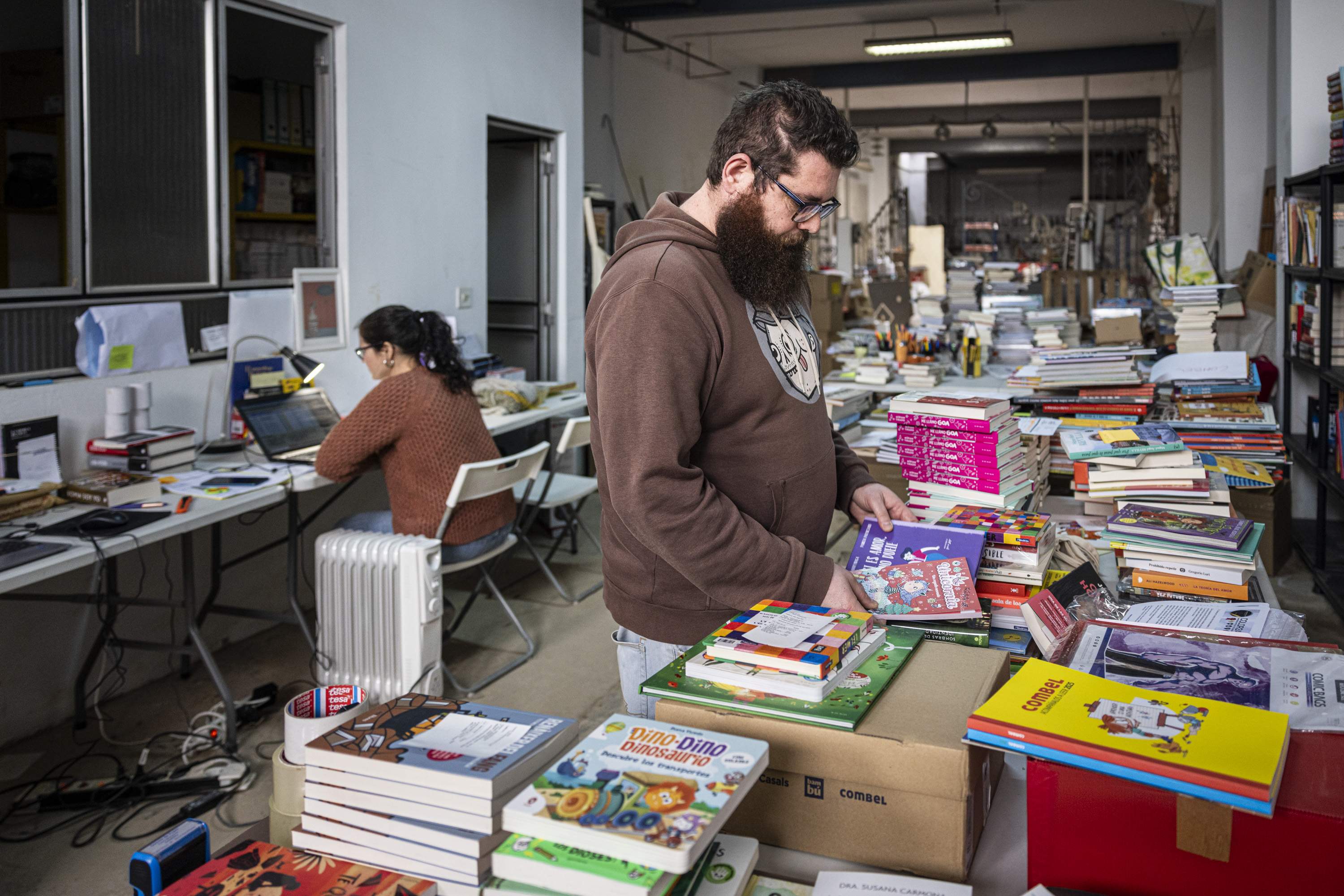 El món del llibre valencià, indignat 4 mesos després de la DANA: "No hem vist ni un duro públic"