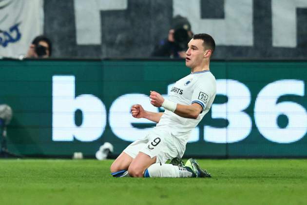 Jutglà celebra un gol a la Champions League / Foto: EFE