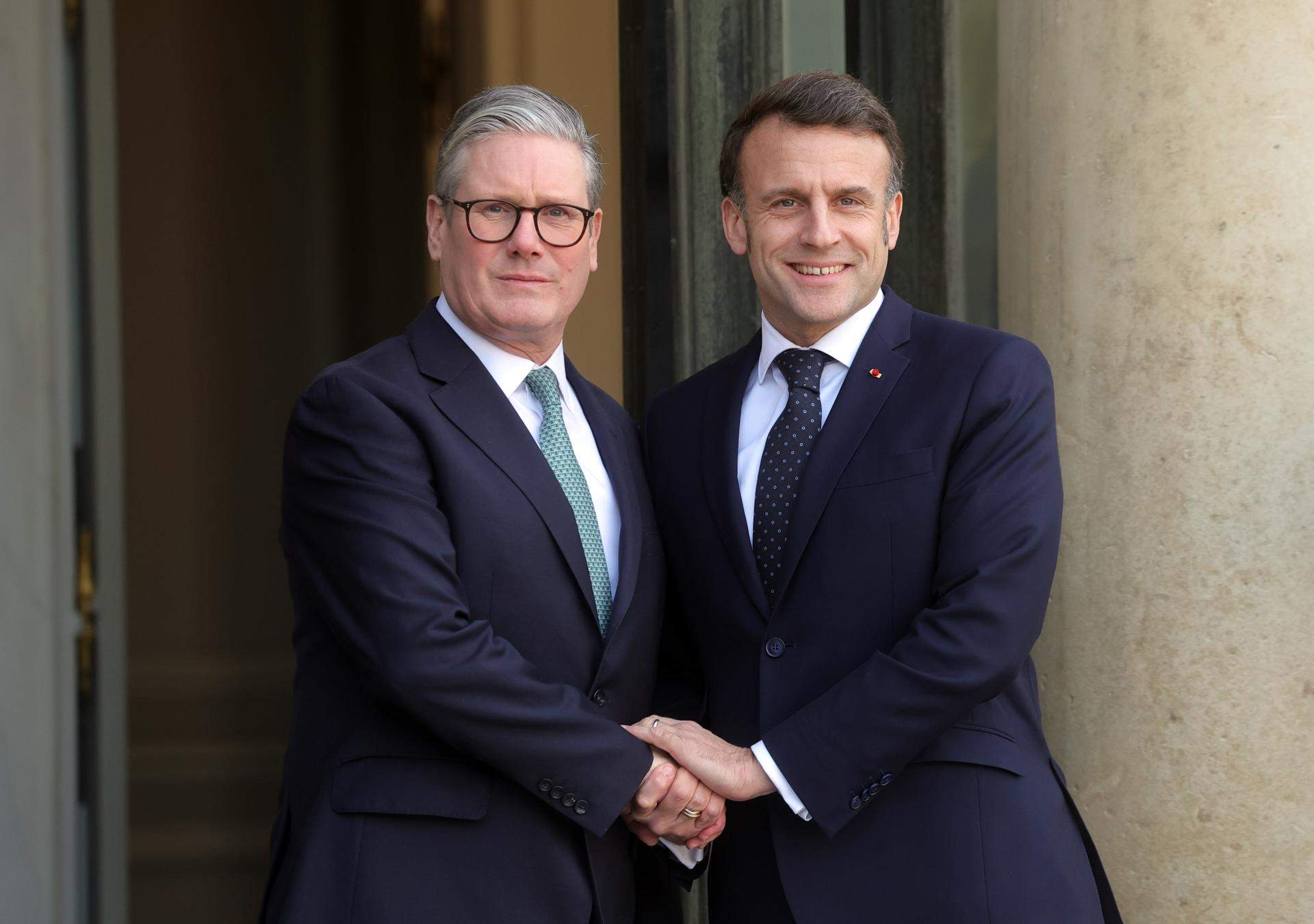 Emmanuel Macron, president Franca, i Keir Starmer, primer ministre britanic, cimera Paris / Efe