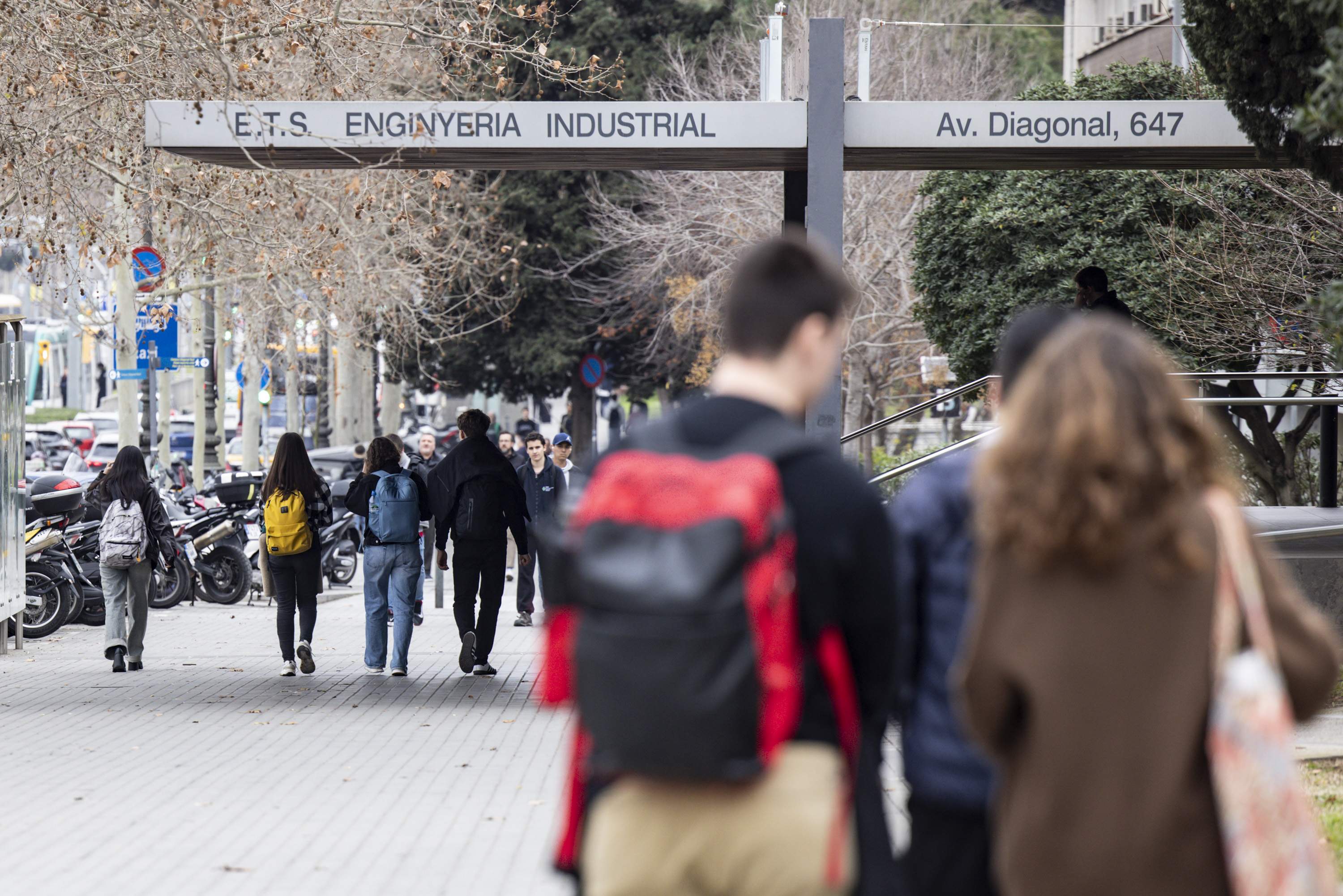 Los jóvenes catalanes: más de derechas, españolistas, machistas y con menos conciencia lingüística