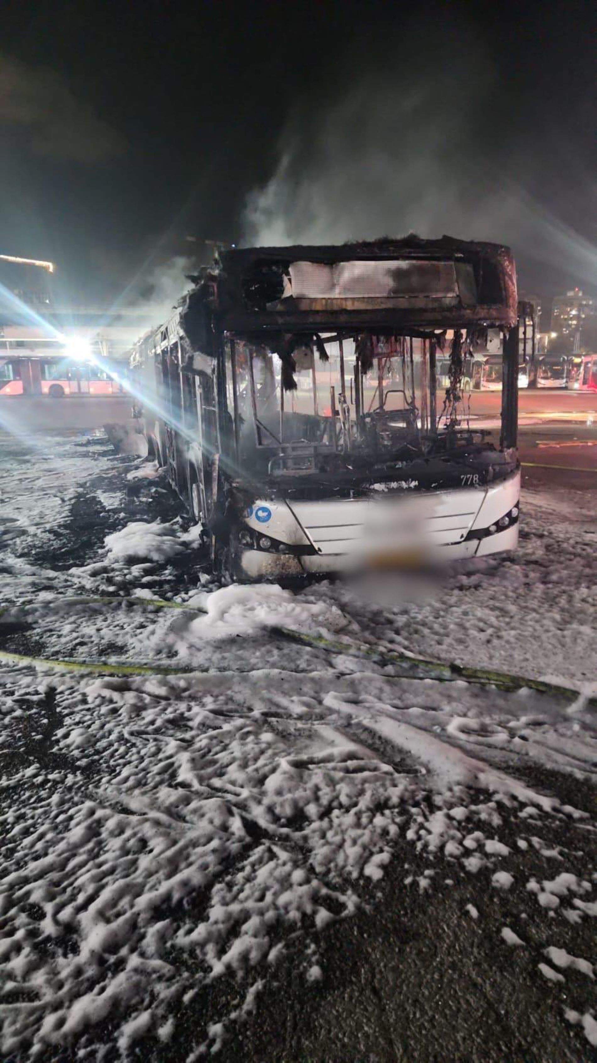 Explotan tres autobuses en Tel Aviv en un posible atentado terrorista