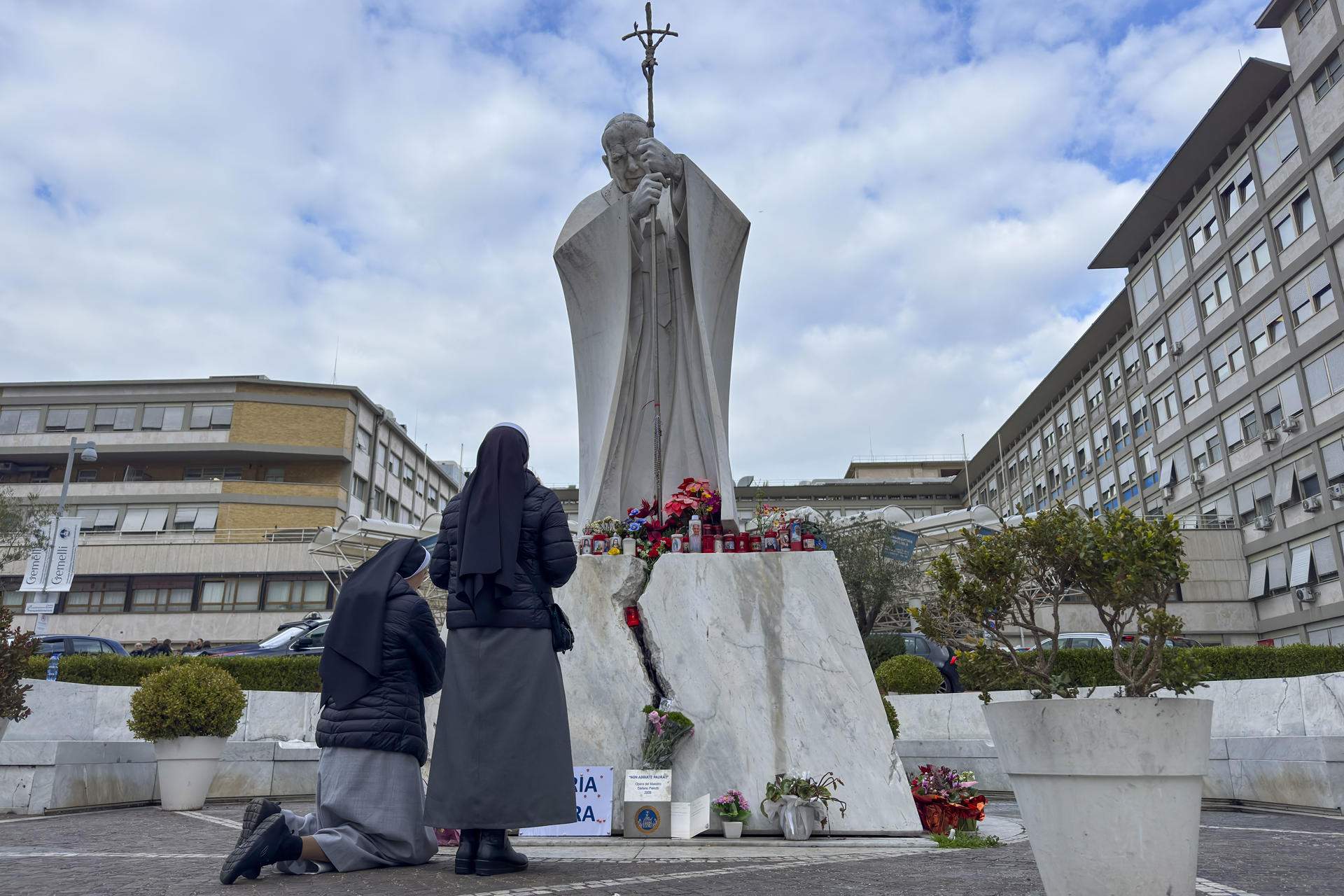 El estado de salud del papa Francisco sacude el Vaticano: ¿quién es el favorito para sucederlo?