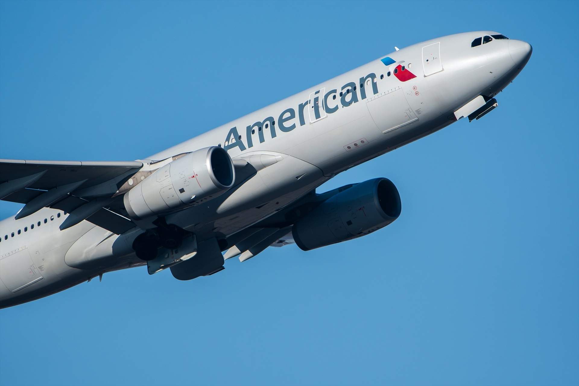 Un avió d'American Airlines amb destí a Nova Delhi aterra a Roma per amenaça de bomba