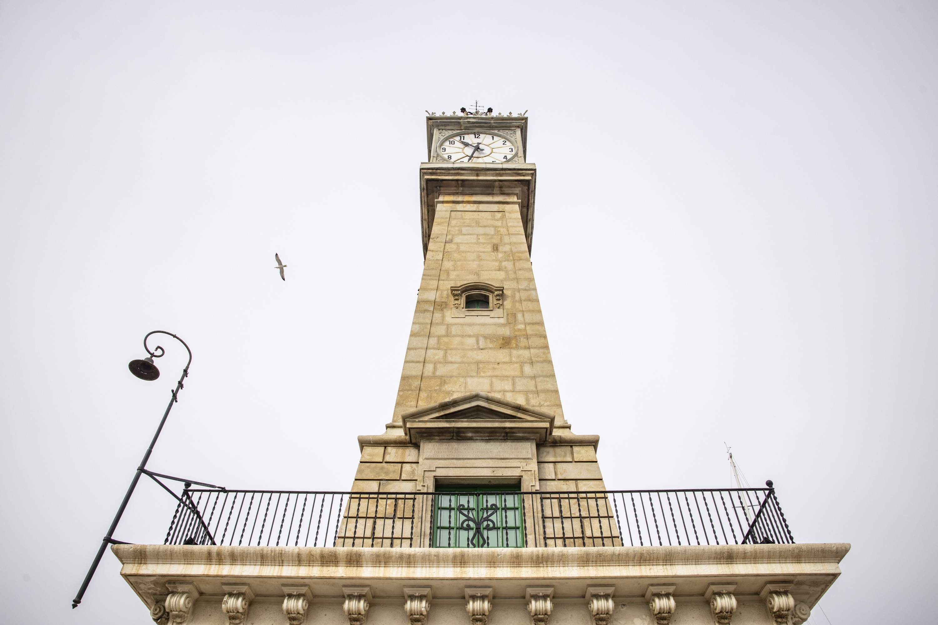 Les quatre fites històriques que marquen el valor de la Torre del Rellotge de la Barceloneta