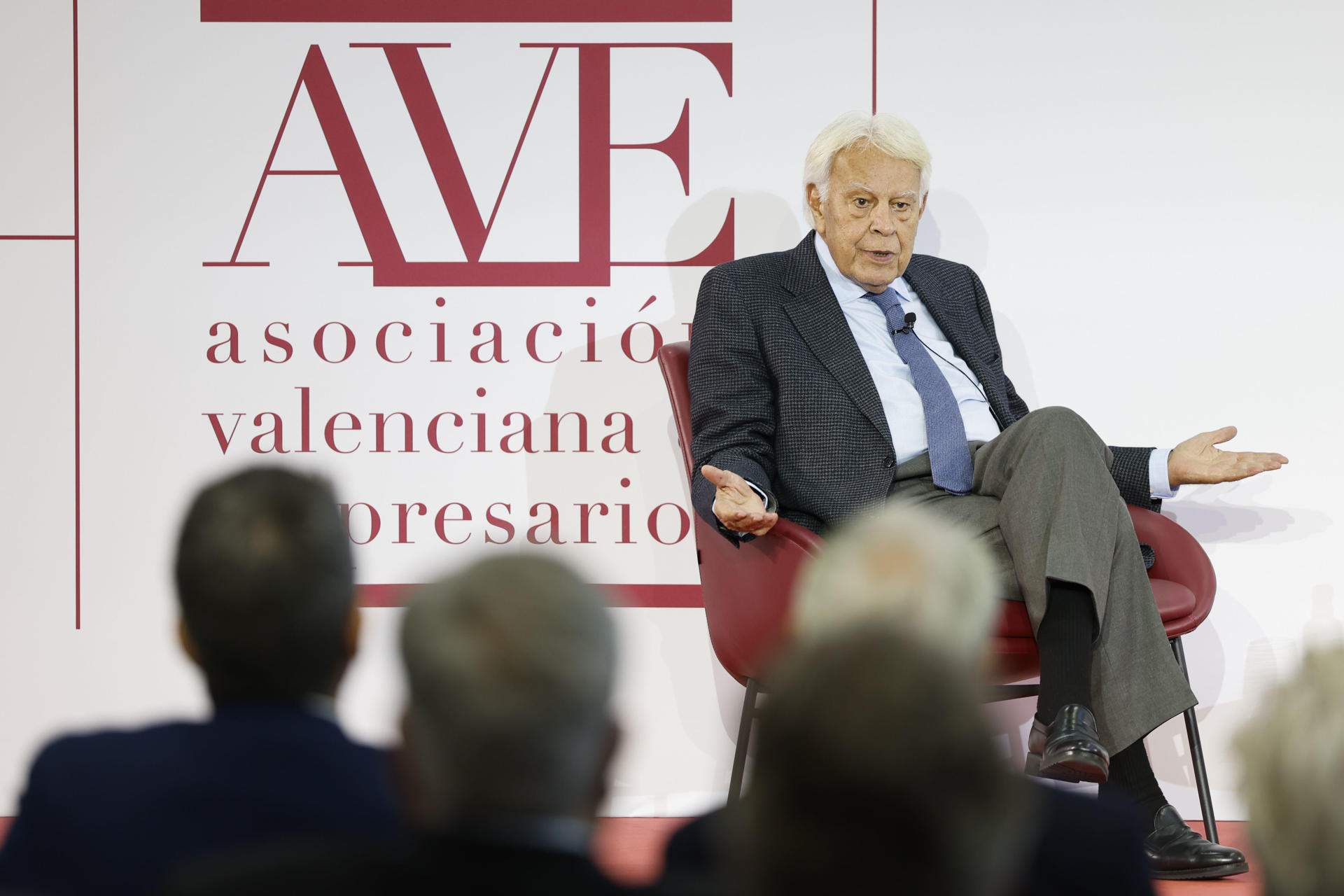 Felipe González, sobre la condonación de la deuda: "Es mentira, la pagaremos de una forma u otra"