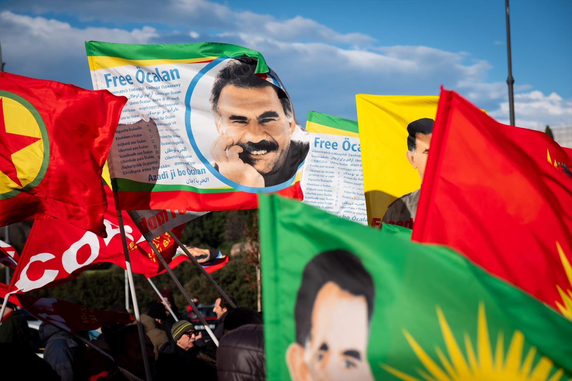 El líder kurd Öcalan fa una crida a dissoldre el PKK, després de 40 anys de conflicte