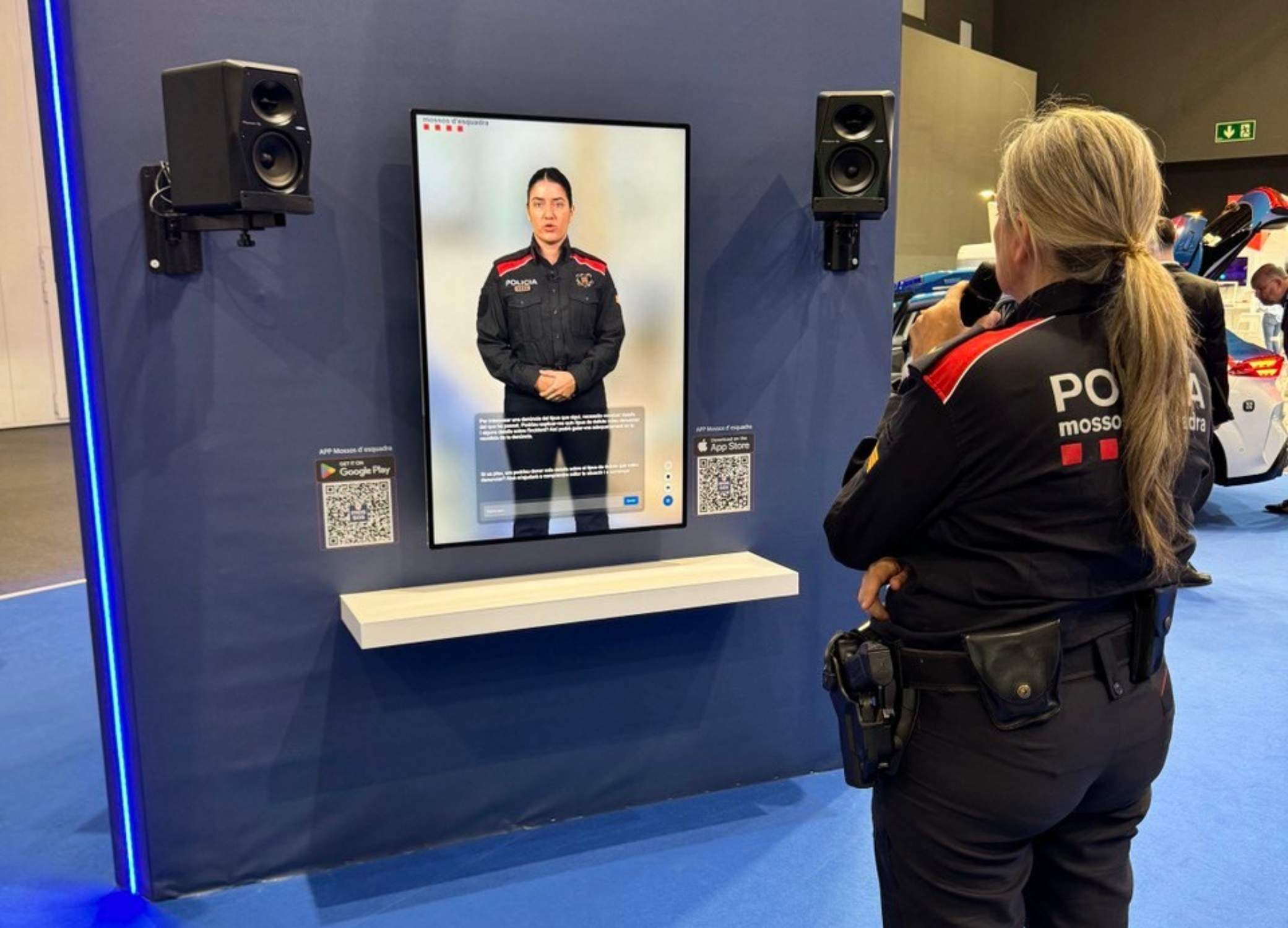 "Hola, soc la Mia", els Mossos presenten al MWC de Barcelona una agent virtual per recollir denúncies