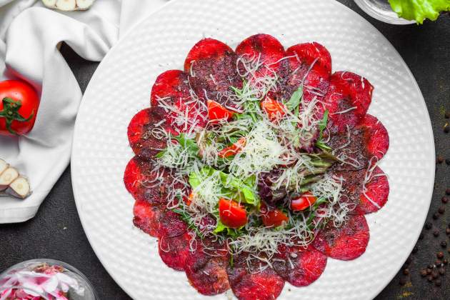 Carpaccio plato / Foto: Freepik 