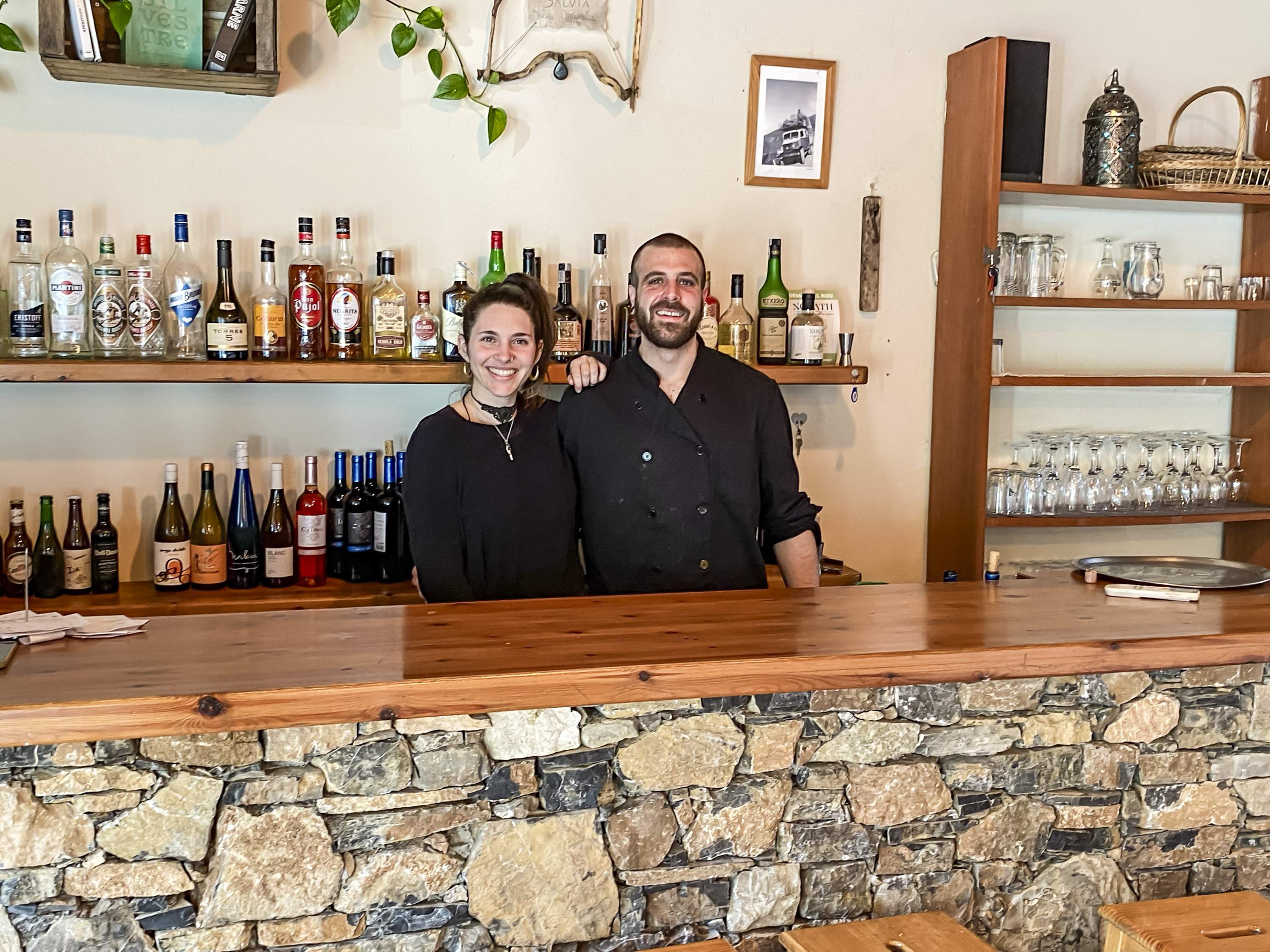 La taberna de montaña alejada de la civilización con una cocina honesta hecha con amor