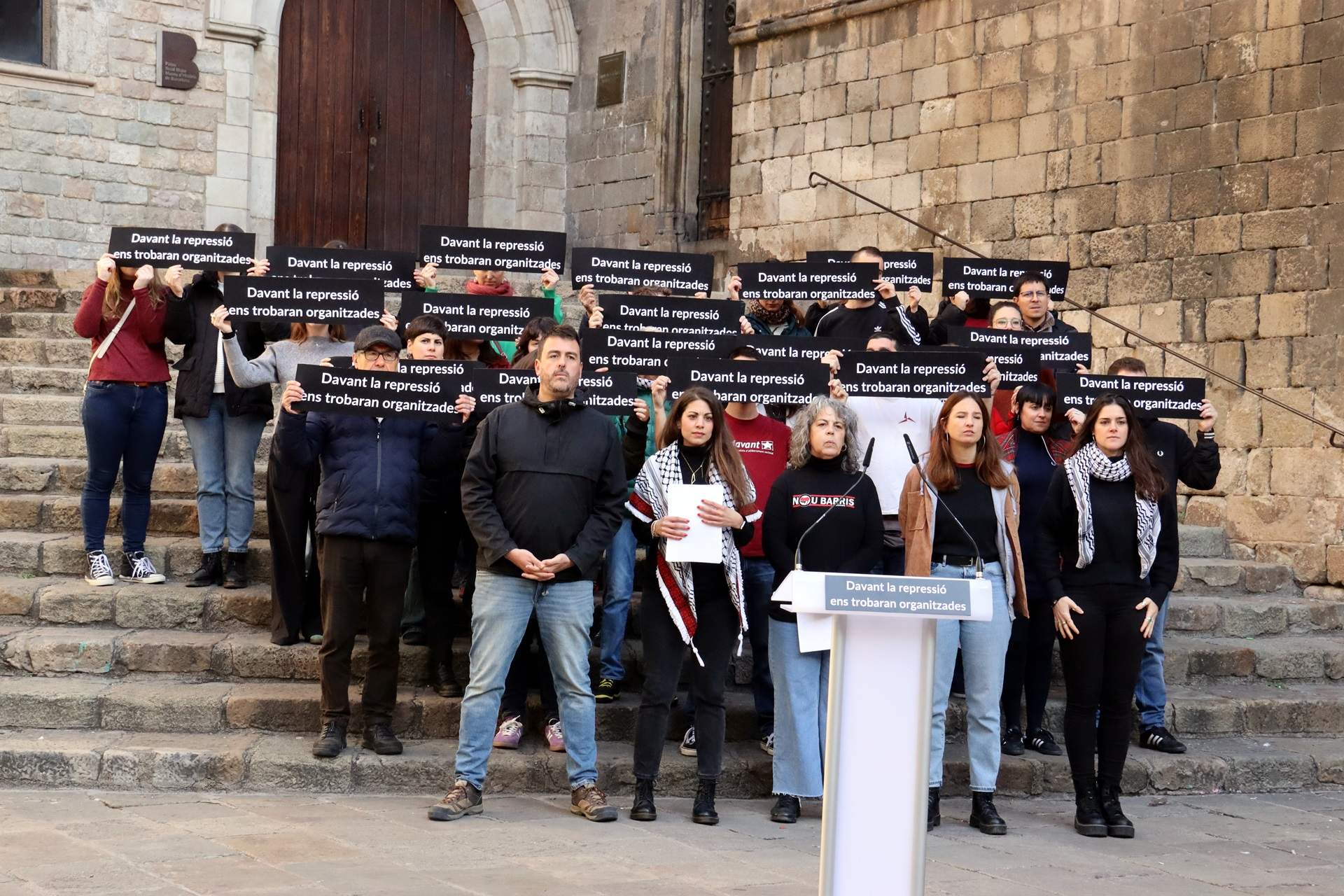 Destapan un nuevo caso de una policía infiltrada en movimientos por Palestina e independentistas de Barcelona