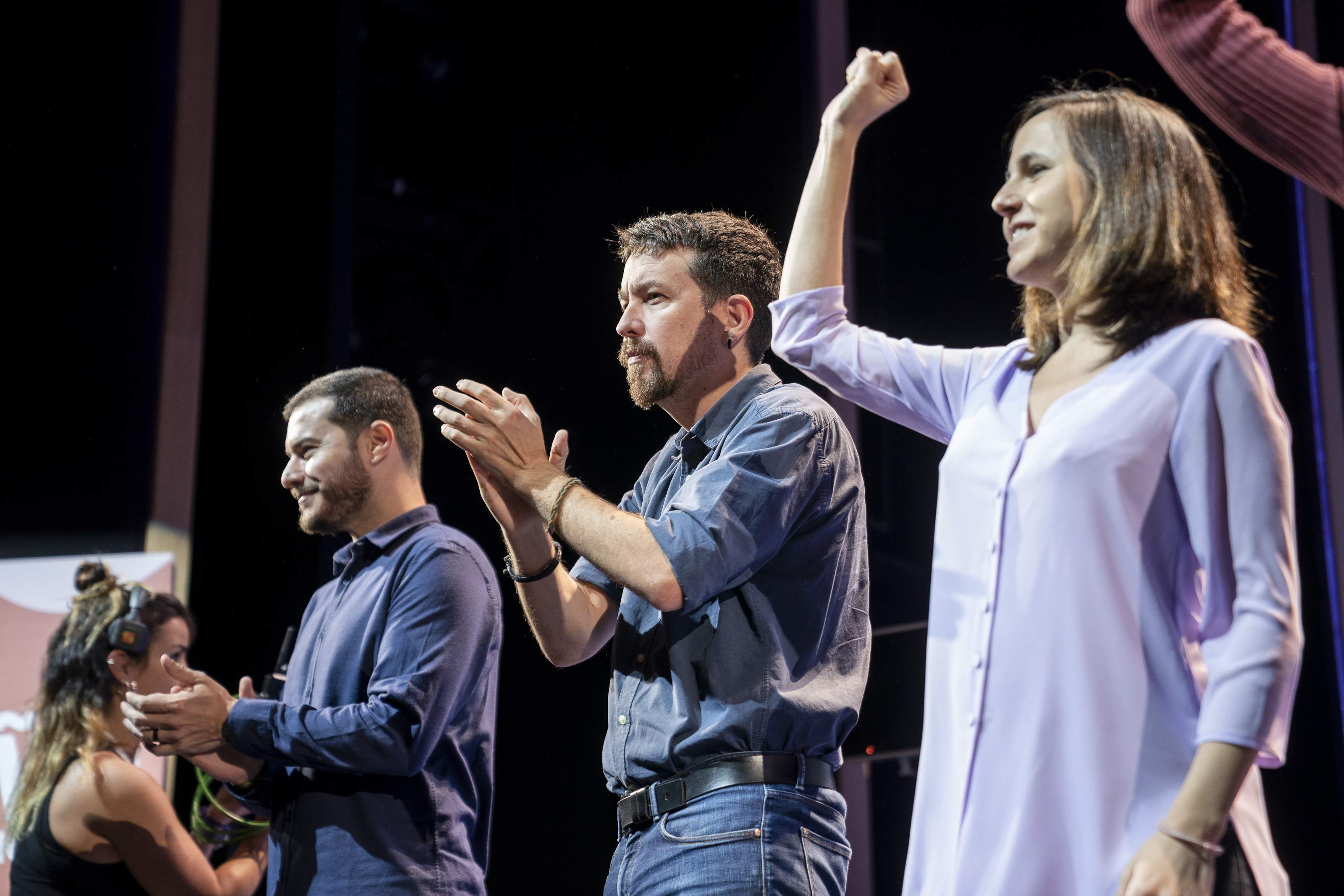 Podemos i Sumar recorren a la catalanofòbia per aturar la delegació d’immigració a Catalunya