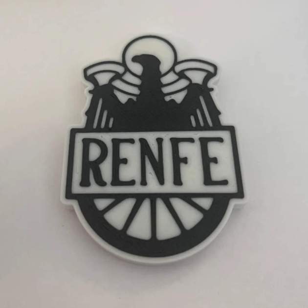 Primer logo de Renfe (1941) amb l'àliga del regim franquista. Font Pinterest