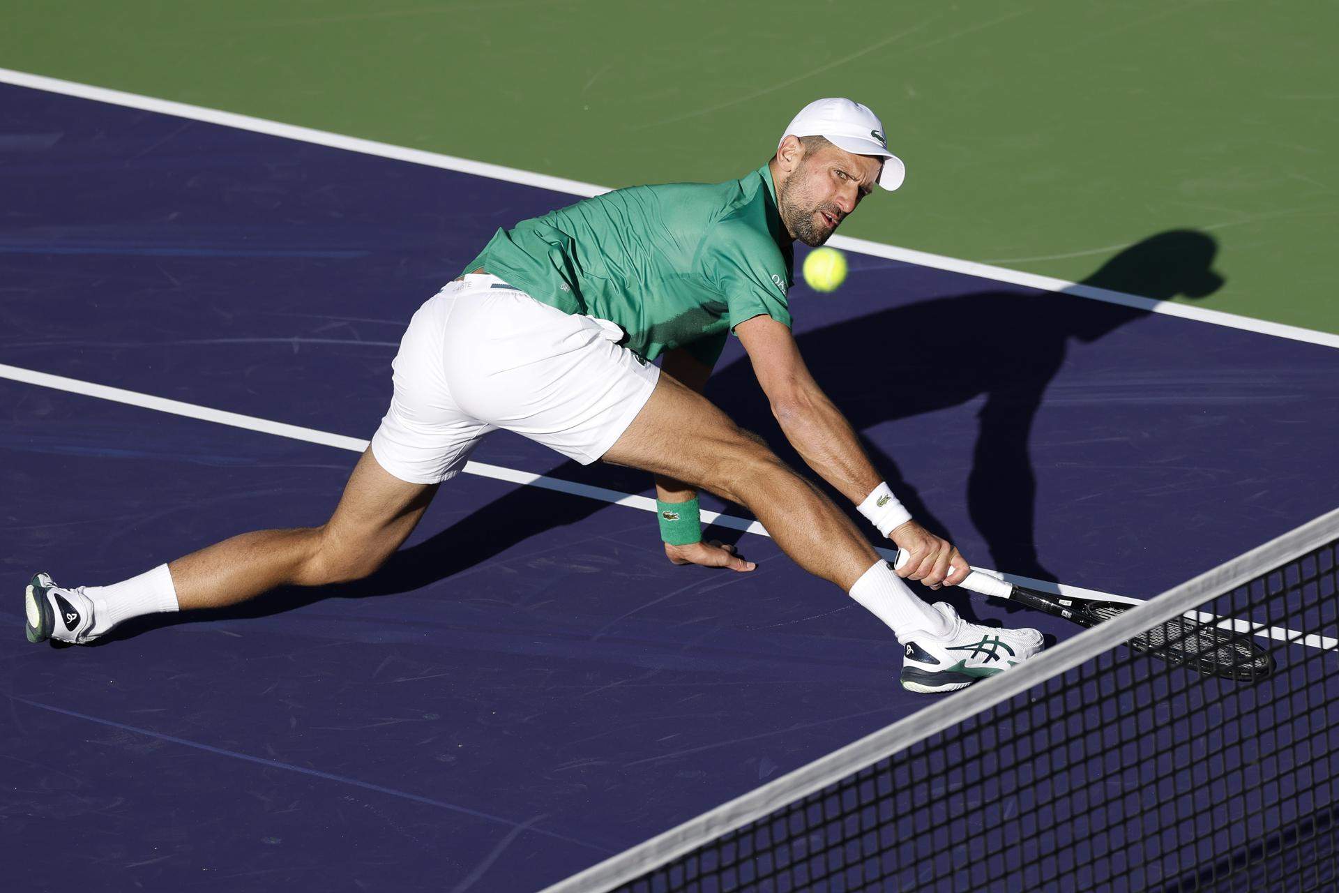 Novak Djokovic, en caiguda lliure, s'acomiada d'Indian Wells davant de Botic Van de Zandschulp