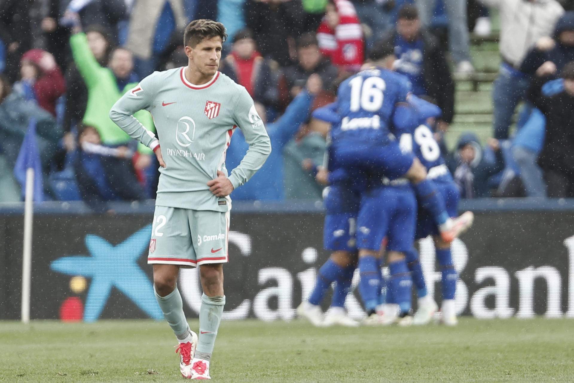 El Atlético de Madrid se hunde en Getafe (2-1) y el Barça sigue líder