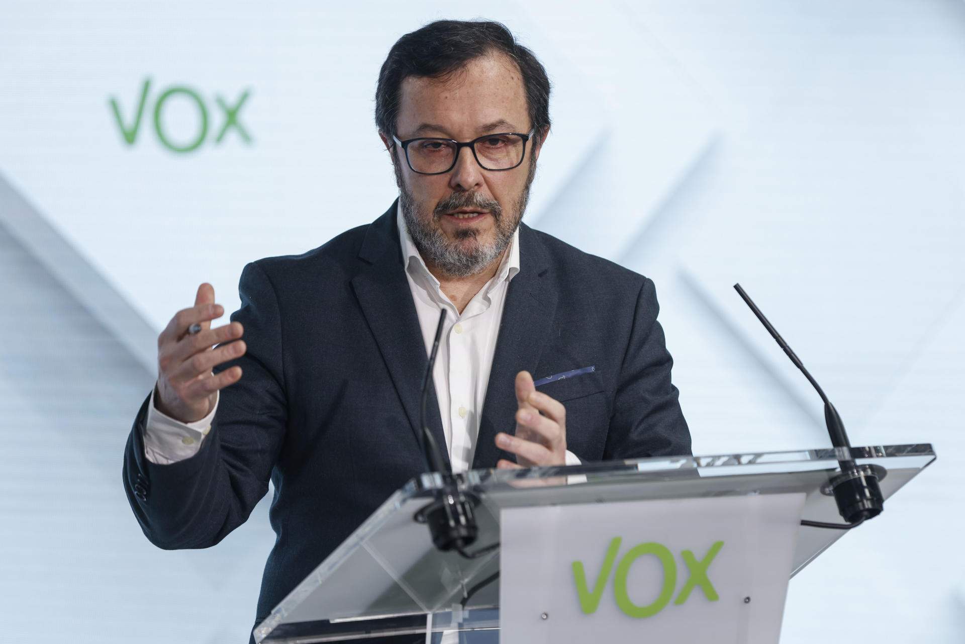 Vox veu en un “passat molt remot” el vincle neonazi del seu líder sindical, regidor a Sant Adrià de Besòs