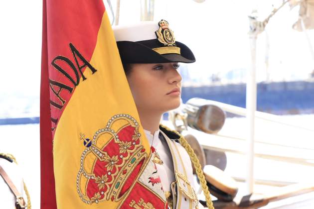 Leonor en la jura de bandera / Casa Real