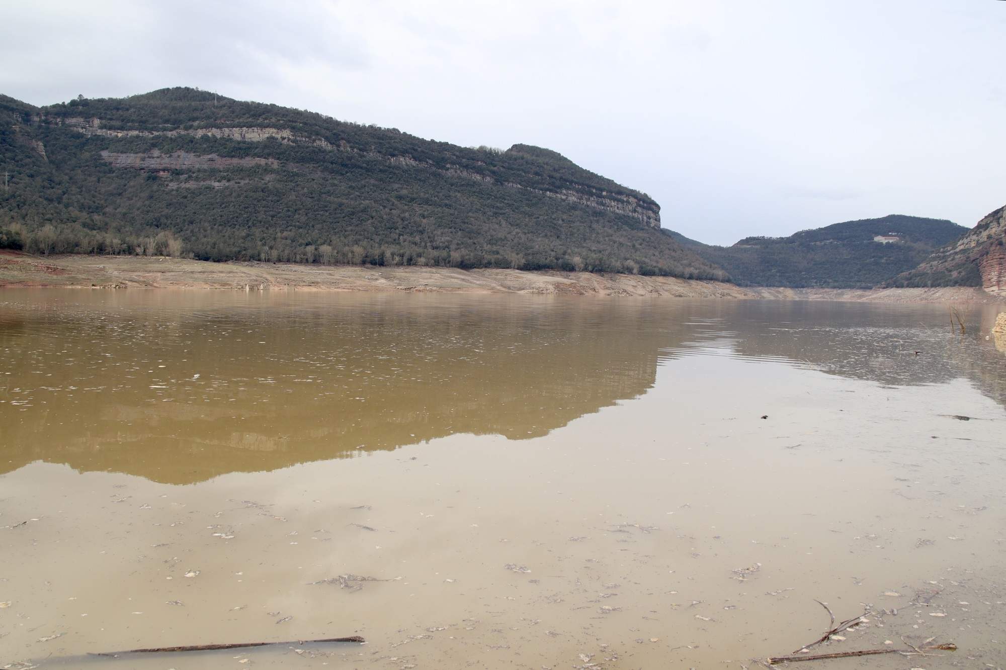 Las restricciones por sequía se mantienen a pesar del aumento de las reservas de agua en Catalunya