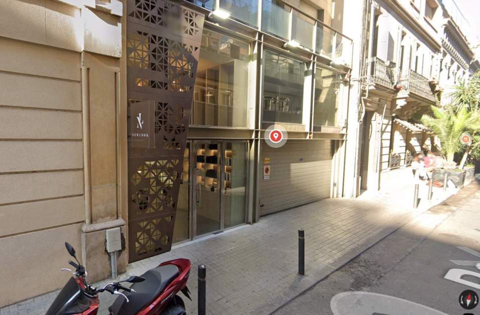 La perruqueria de Cristina Serra al Passatge de la Concepció 16, Google Maps