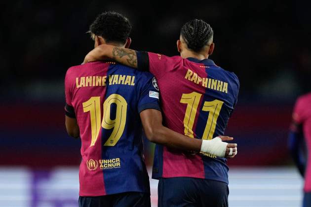 Lamine Yamal i Raphinha, celebrant un gol amb Barça / Foto: EFE