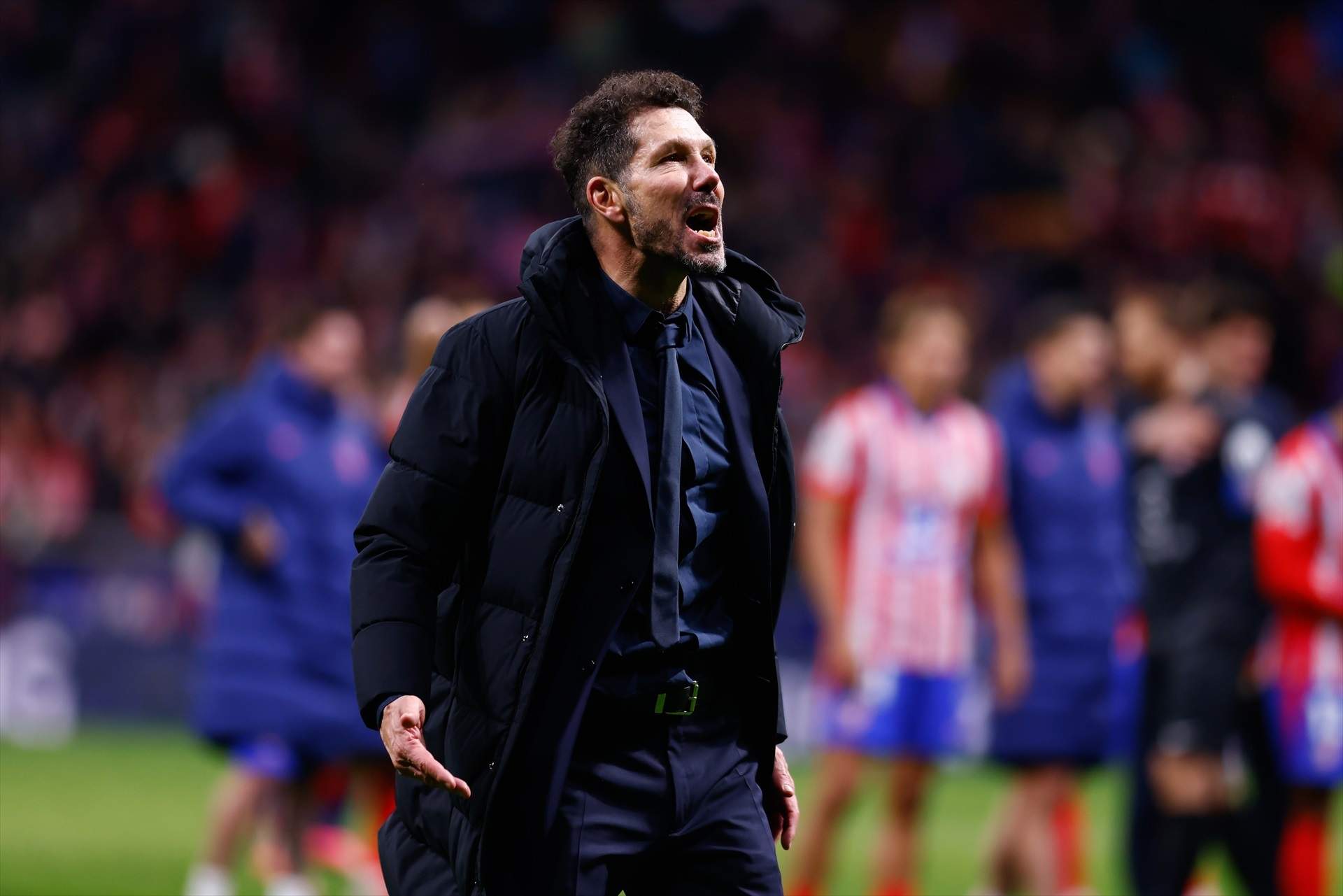 Diego Simeone té un jugador del Barça entre cella i cella