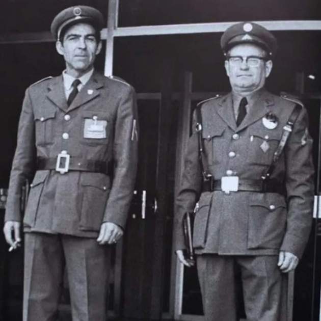 Vigilantes de estación. Circa 1960. Fuente: Blog Treneando