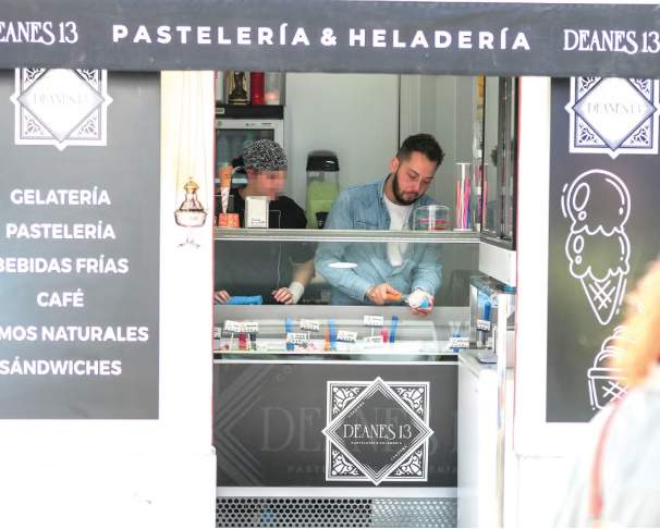 Avilés|Abulense en su geladeria, Redes