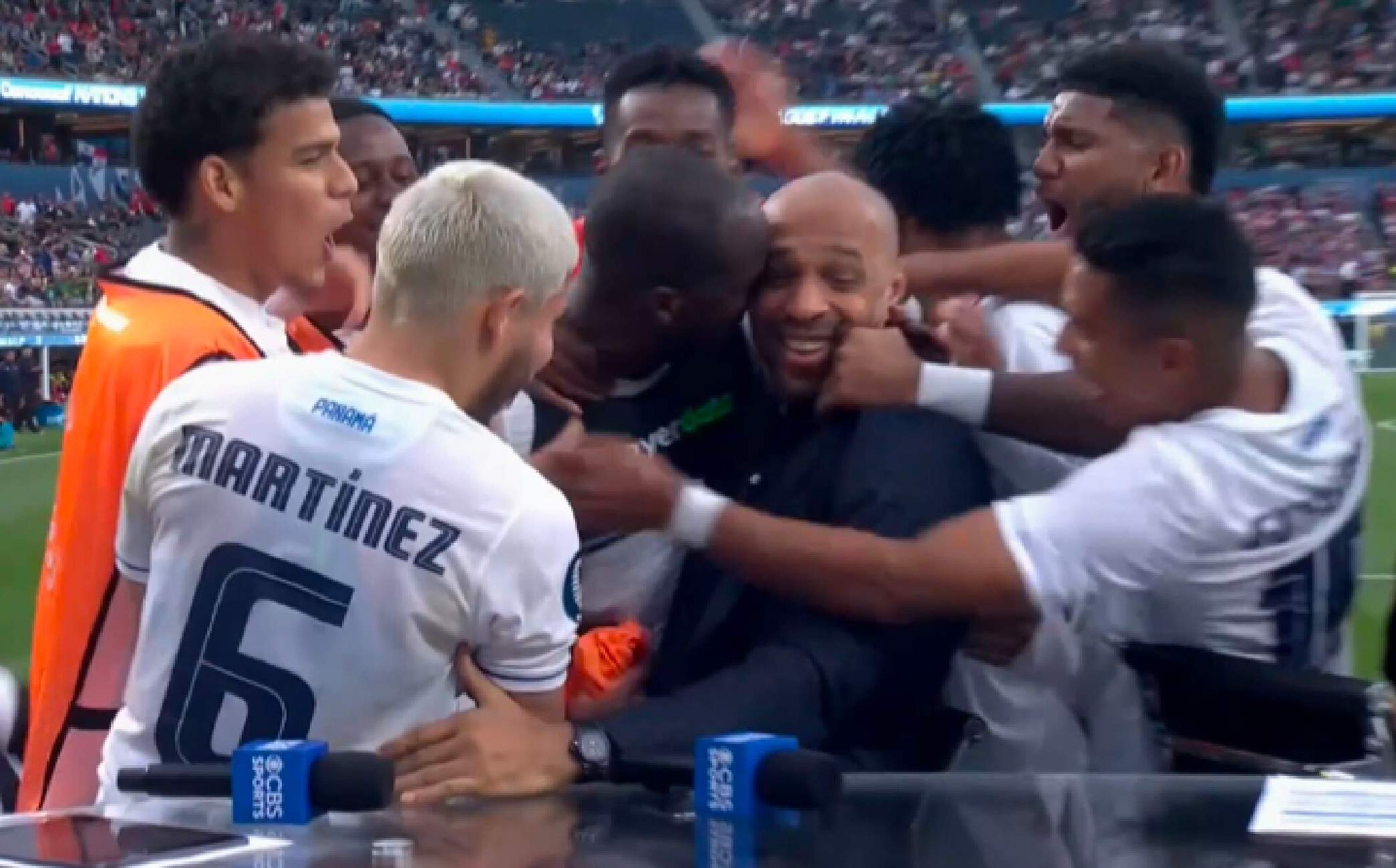 Thierry Henry 'celebra' el histórico gol con el que Panamá se carga a Estados Unidos: "Eres mi ídolo"