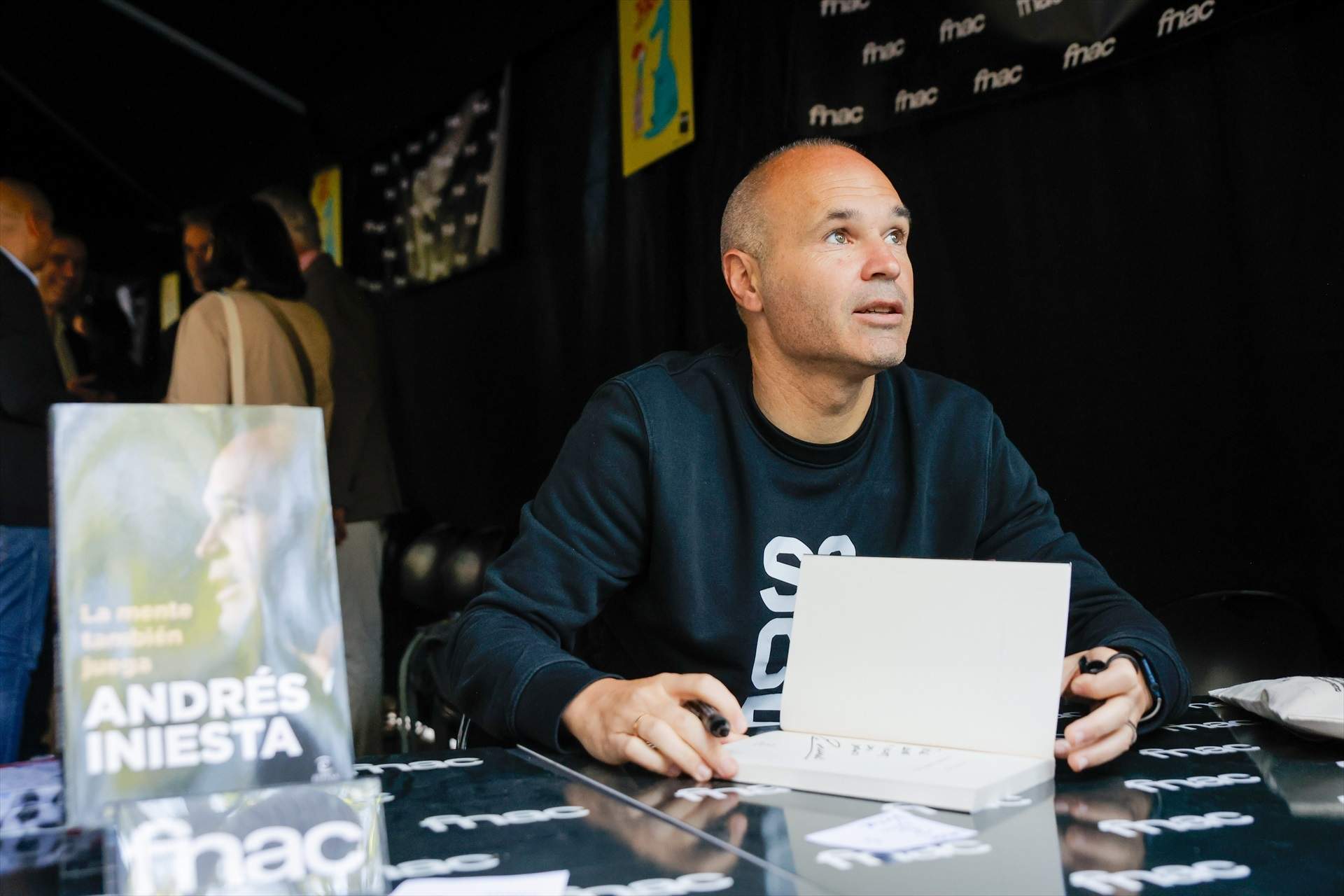 Exfutbolista Andrés Iniesta Exfutbolista Andrés Iniesta