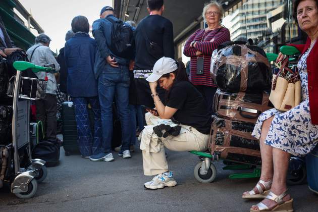 fotos miquel muñoz apagada elèctrica general apagón llum estació sants (2) fotos miquel muñoz apagada elèctrica general apagón llum estació sants (2)