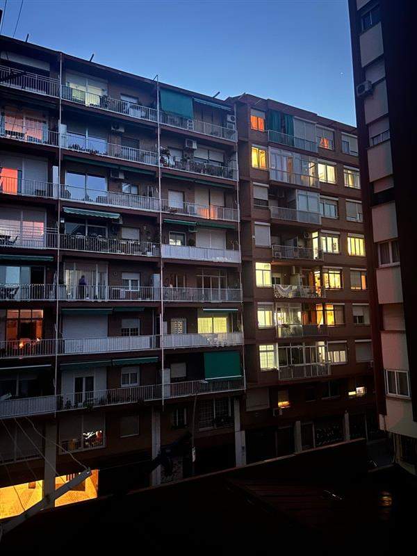 Devuelve|Vuelve la luz en la zona de La Pau de Barcelona / Nagore González Devuelve|Vuelve la luz en la zona de La Pau de Barcelona / Nagore González