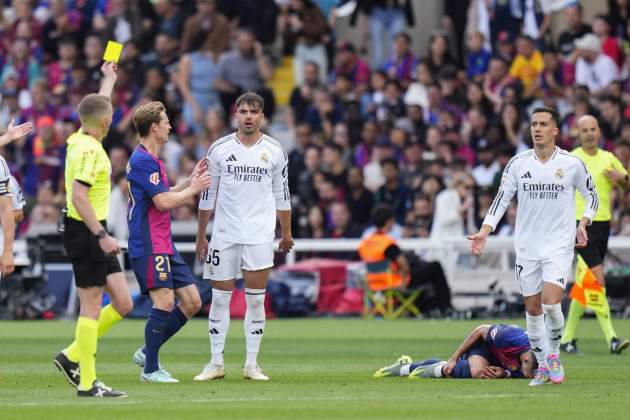 Amarilla Hernández Hernández Raúl Asencio El Clásico / Foto: EFE Amarilla Hernández Hernández Raúl Asencio El Clásico / Foto: EFE