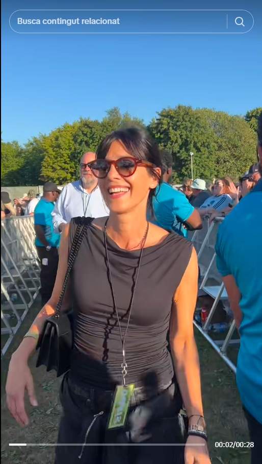 Cristina Serra al concert d'Oasis a Manchester TikTok @mariaguardiolaa Cristina Serra al concert d'Oasis a Manchester TikTok @mariaguardiolaa